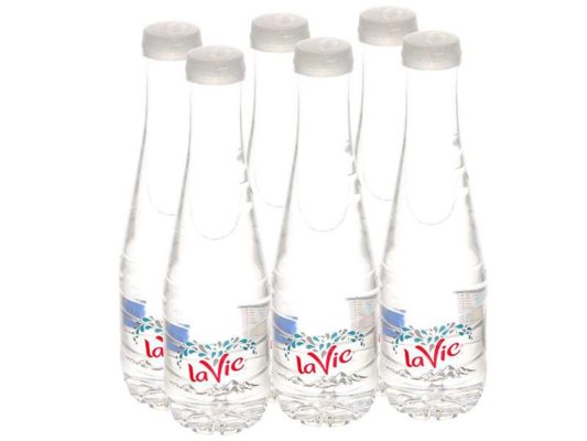 Uống nước khoáng Lavie Premium 400ml vừa đủ giúp phòng sỏi thận