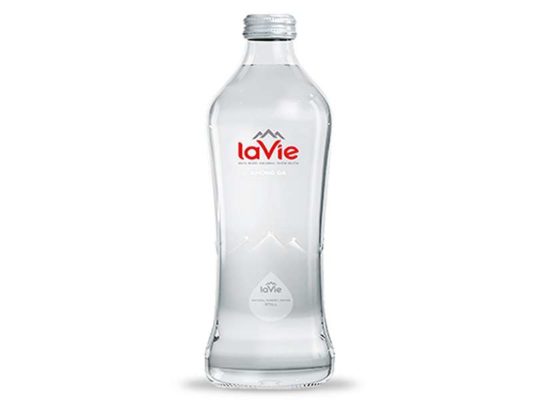 Nước khoáng Lavie chai thủy tinh bổ sung cho cơ thể 6 loại khoáng chất cần thiết
