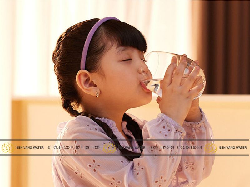 nước Pocari Sweat trẻ em uống được không 